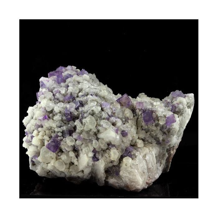 Pierres et Minéraux. Fluorite + Calcite. 907.0 ct. Saint-Péray, Ardèche, France.