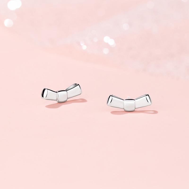 Simple Bow Stud Earrings Women's Small and Exquisite Daily Commuting Wear Earrings Niche Temperament Jewelry