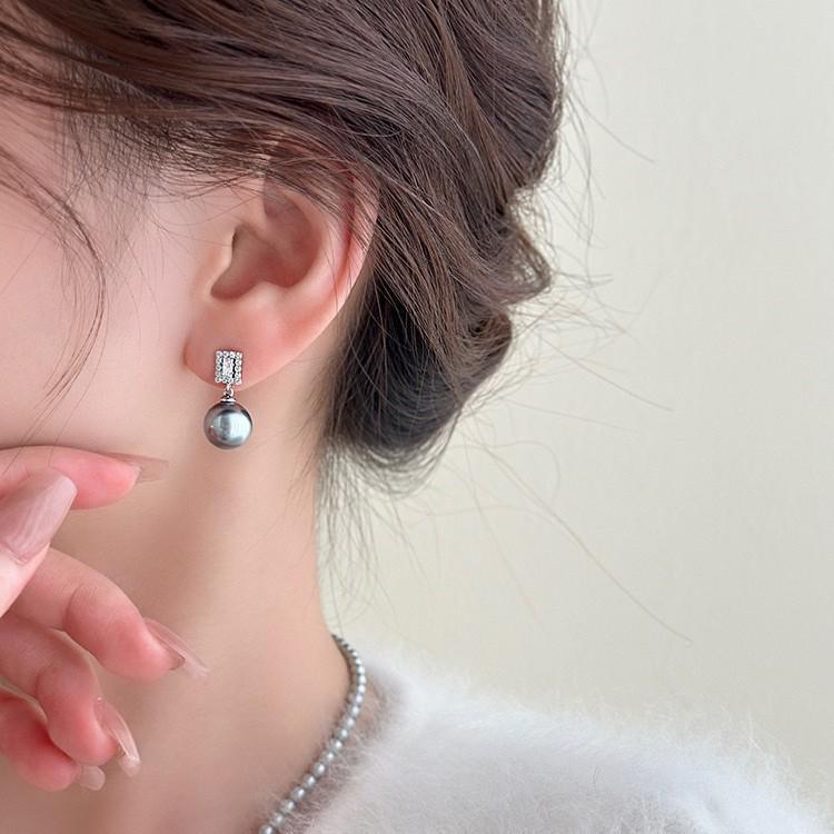 Zircon Grey Pearl Earrings: Versatile, Simple, Autumn-Winter Fashion Studs for Women