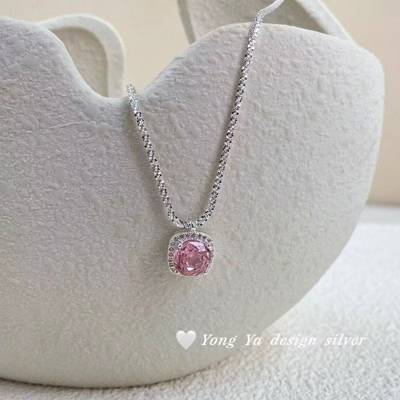 Elegant Pink Cubic Zirconia Pendant Necklace Silver Color Chain Exquisite Women Accessories Fashion Jewelry Party Birthday Gift