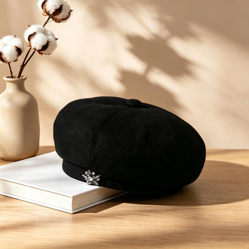 French High-quality Woolen Beret Autumn and Winter Rhinestones Flower Decorative Painter Hat Simple Face Small Hat Women's