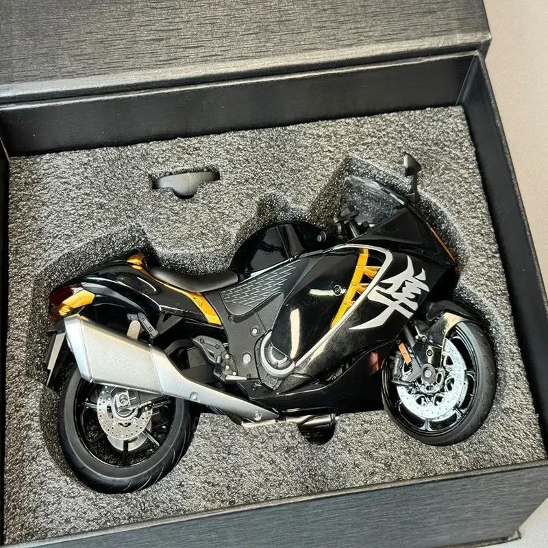 1:9 Suzuki Hayabusa 2025 GSX-1000R Alloy Scale Motorcycle Model Diecast Metal Static Collection Gift BoxAlloy Motorcycle Model