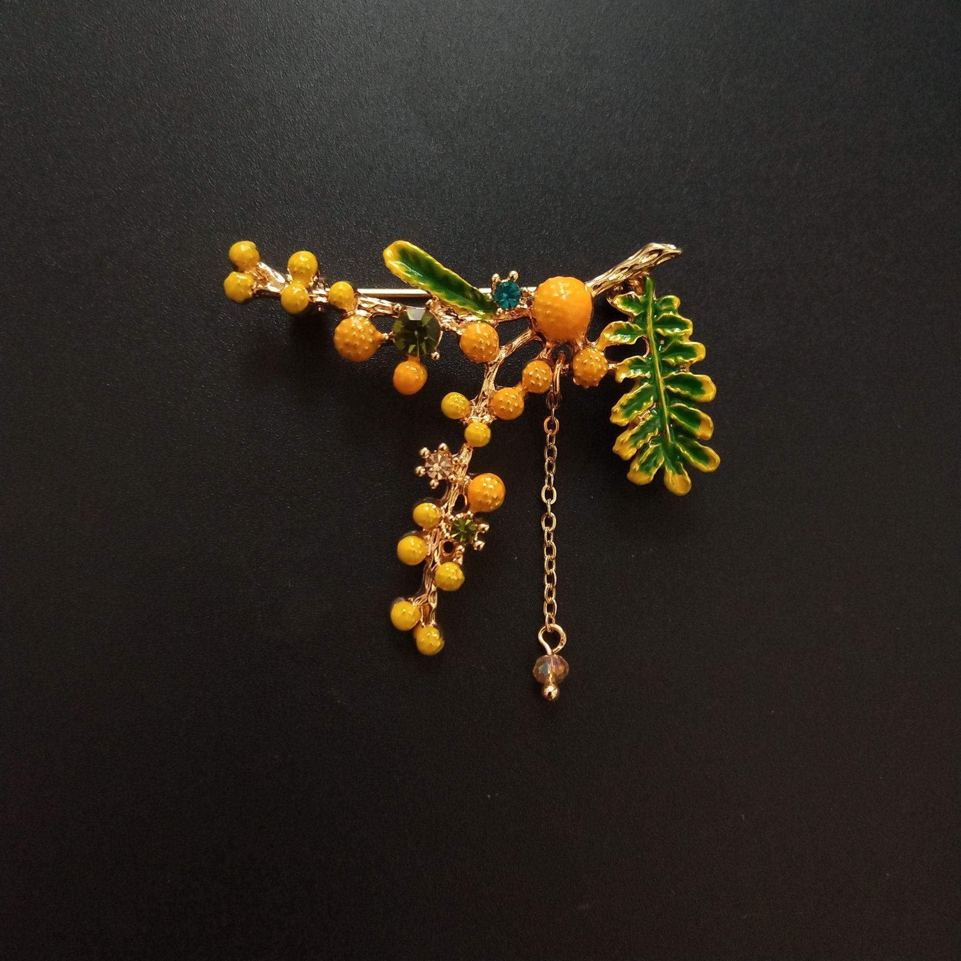 

Ретро-эмаль мимоза брошь женственность универсальный растительный корсаж креативный нишевый дизайн булавка с ювелирными изделиями