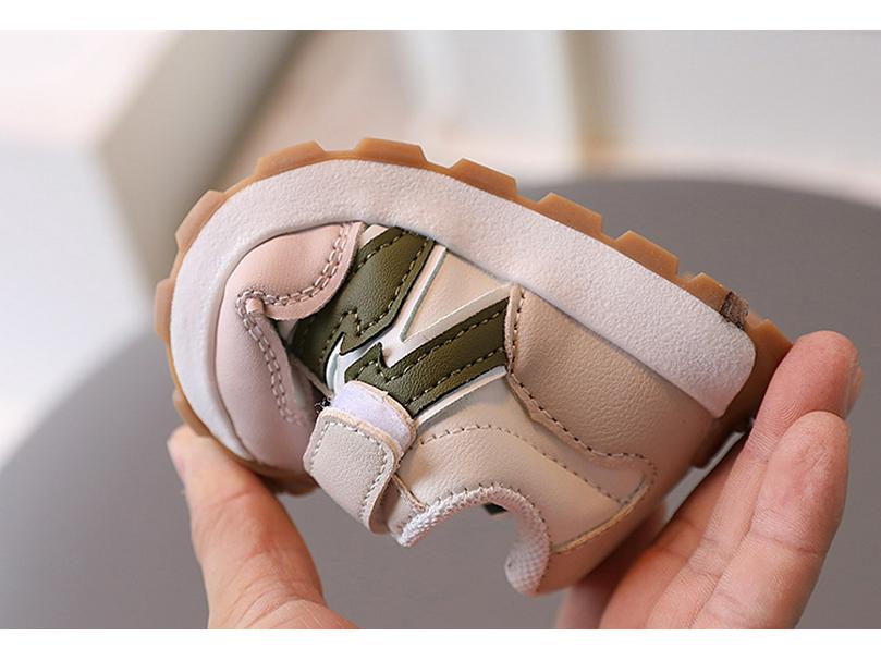 Atmungsaktive Frühling/Herbst Trendige Freizeitsneaker für Kinder, Alter 1-6: Weiche Sohle, Lederoberfläche