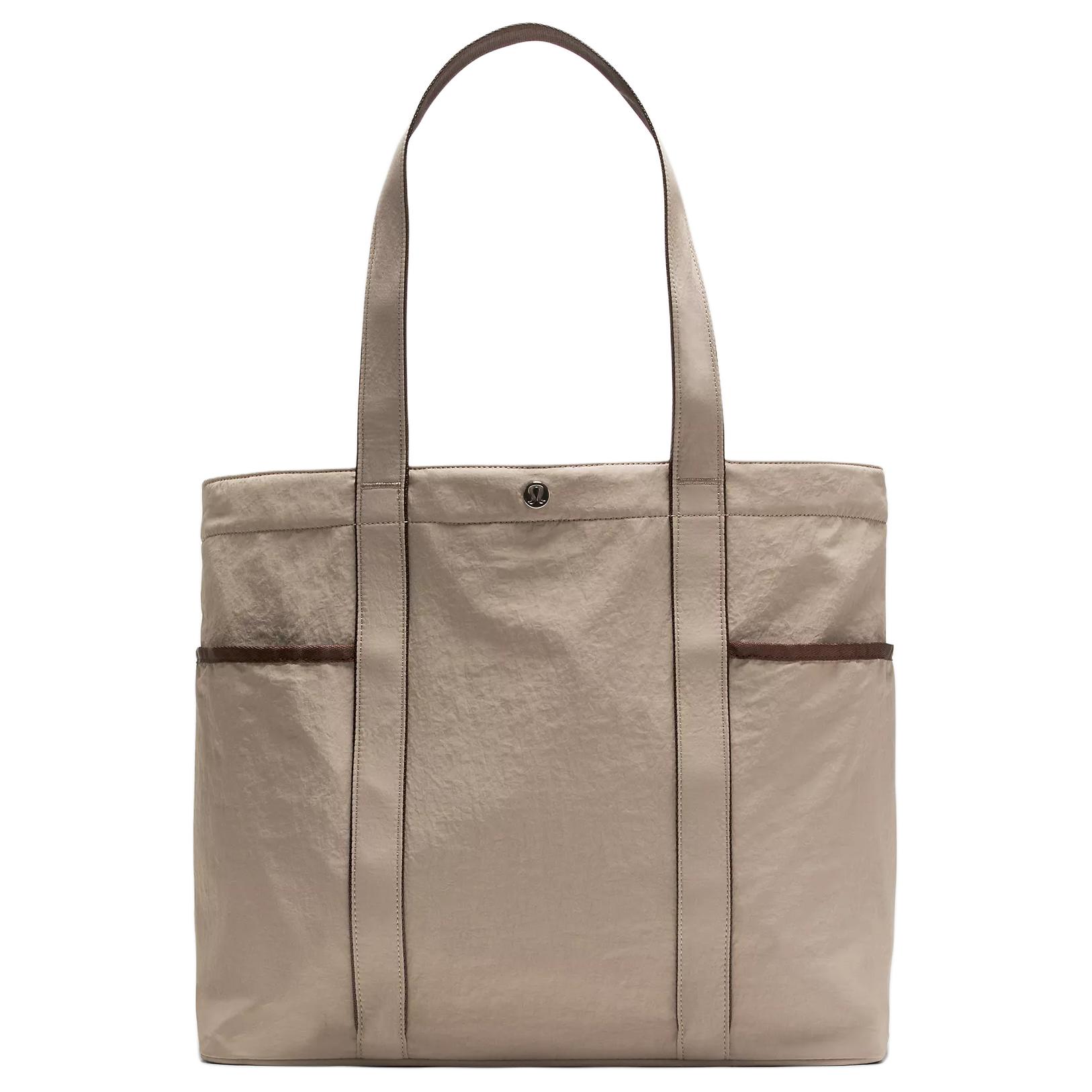 

Lululemon Daily 20L Multi-Pocket Design Tote Bag Unisex Tote Bags Warm-Gray Red-Cedar LU9BSDS-072112 Warm Gray & Sequoia