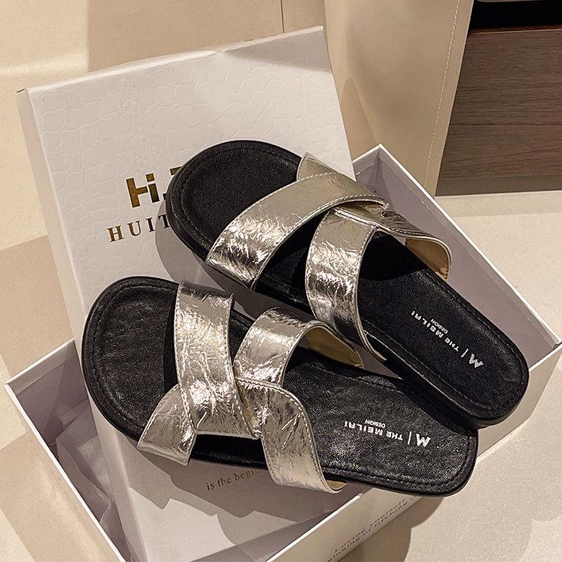 Cross-strapped Slippers Women's Summer Wear 2025 New French Retro Style Casual Flat-bottomed Beach Non-slip Sandals