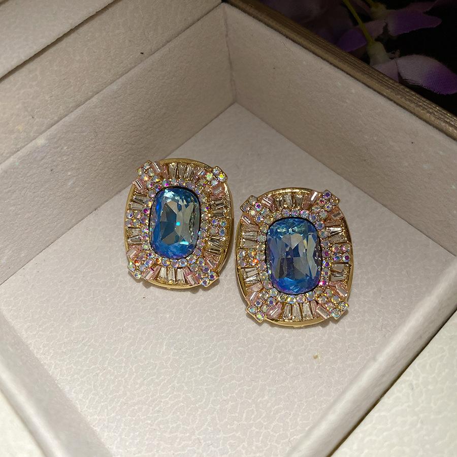 Vintage Oval Crystal Inlaid Earrings Exquisite Jewelry