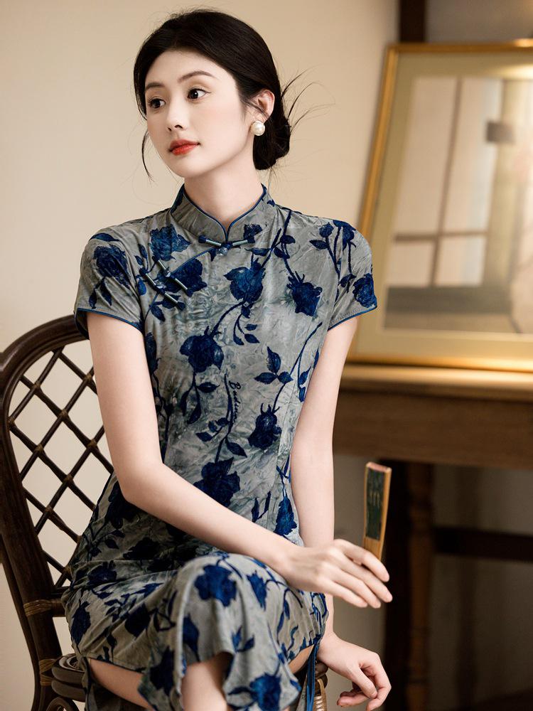 Eleganckie Cheongsam z Nadrukiem Niebieskich Róż - Kolekcja Lato 2025 dla Młodych Dziewcząt