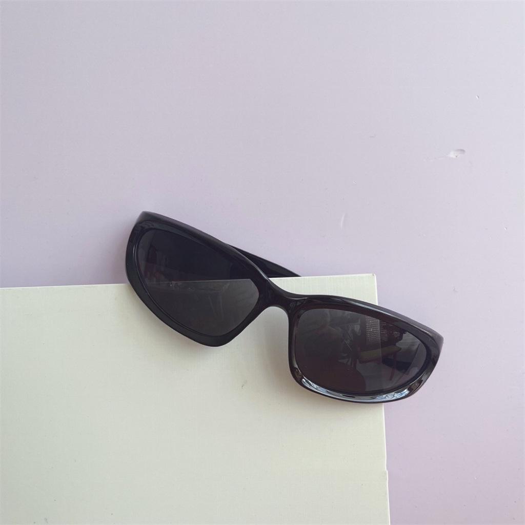 Kids' Trendy Sunglasses: Stylish Boys' & Girls' 2023 Versatile T-Stage Glasses