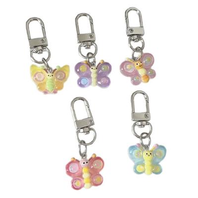 Schmetterlingsförmiger Schlüsselanhänger Bunter Harz-Schlüsselring Taschendekoration Modisches Accessoire für Mädchen Best Friend Geschenk