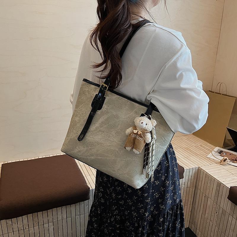 Fashion Large-capacity Bag Women's New Commuter Shoulder Underarm Bag Casual Versatile Tote Bag