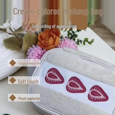 Erdbeer-Plüsch-Handtasche mit Stickerei und Kosmetik-Organizer für Damen