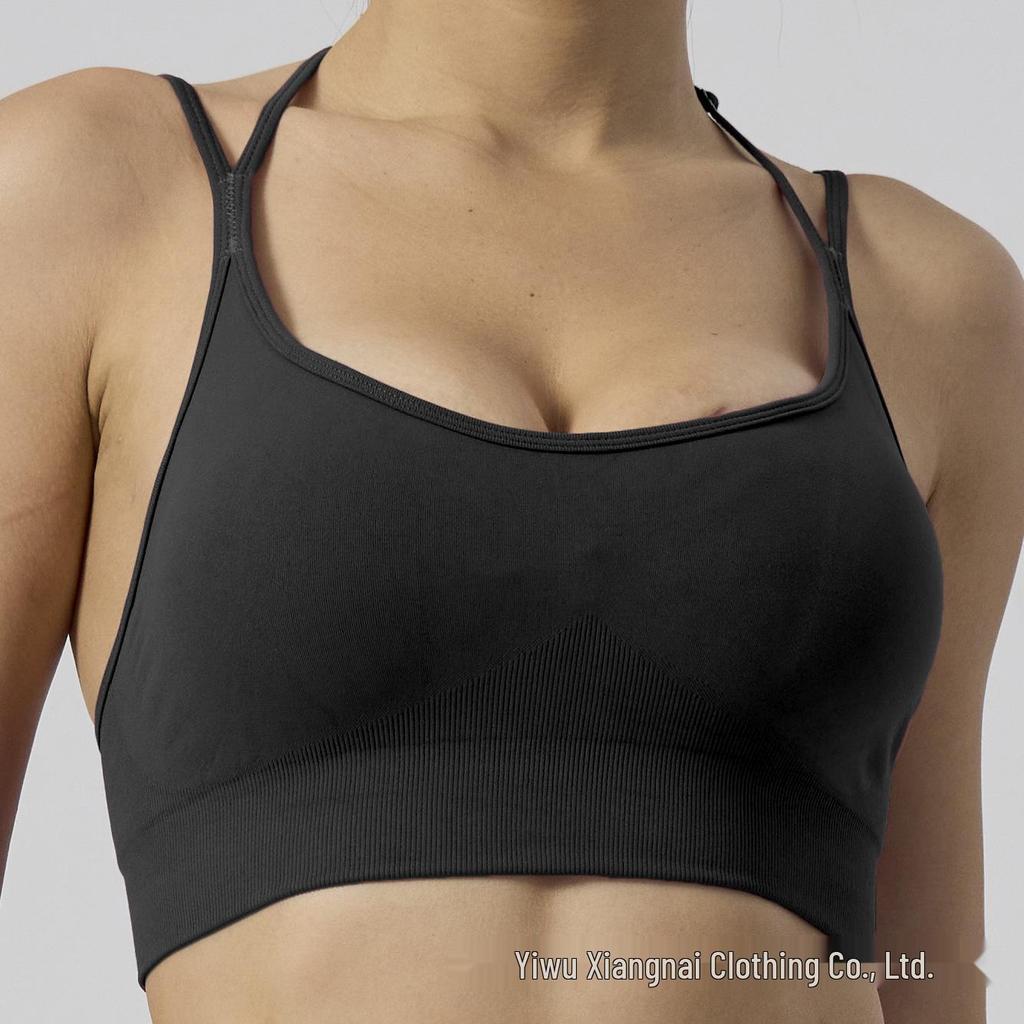New Seamless Women's Yoga Set: Sports Bra, Fingerless Gloves, and Hip-Lifting Shorts for Fitness