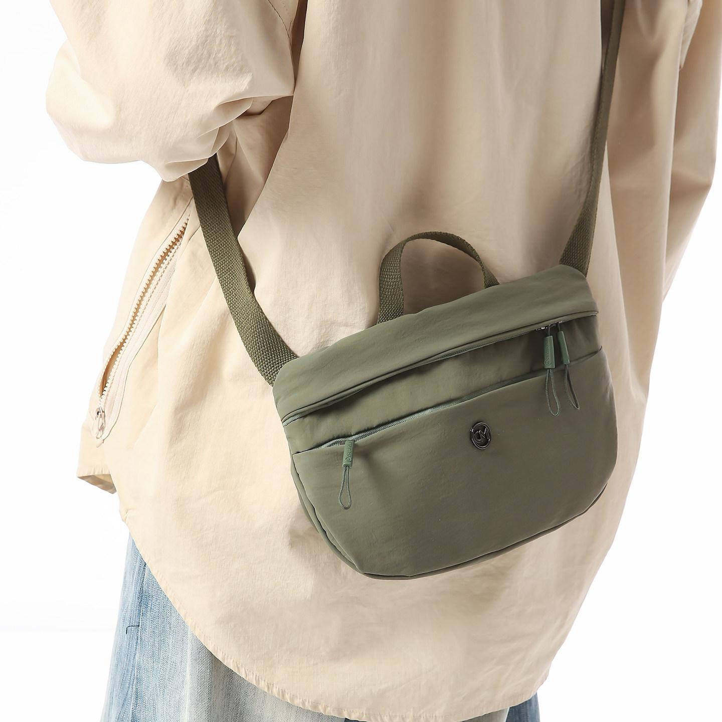 Men s Japanese-style chest bag, portable phe bag, multifunctial, simple, solid color crossbody bag, versatile sports waist b зелёный