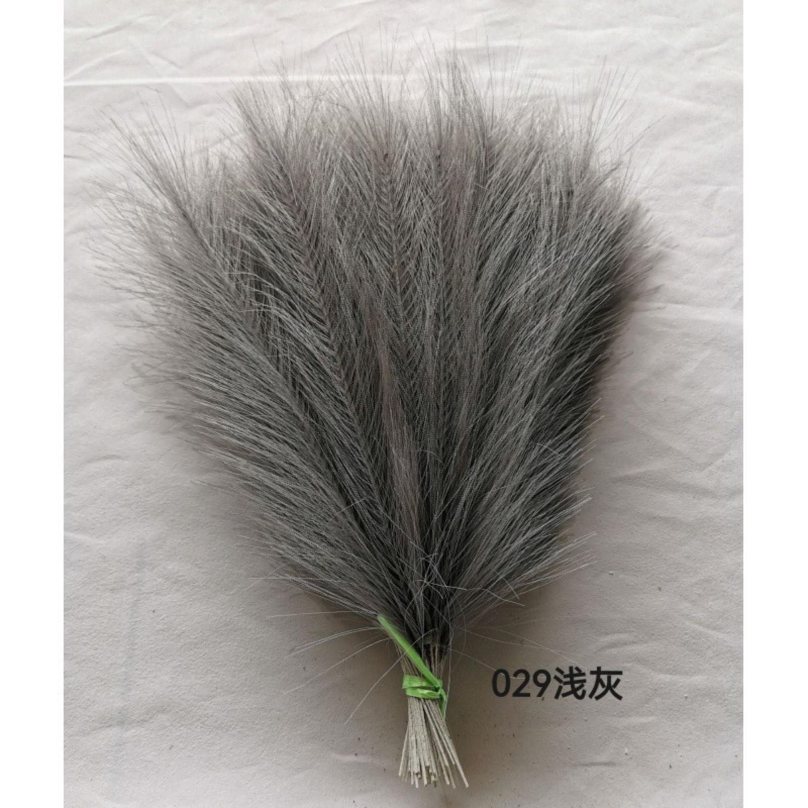 

Artificial Single-pronged Decoration Simulates Feathers One Size