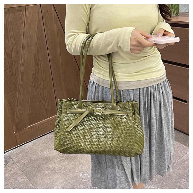 Women's 2026 New Large Capacity Versatile One-Shoulder Tote Bag for Fashion and Work Commute