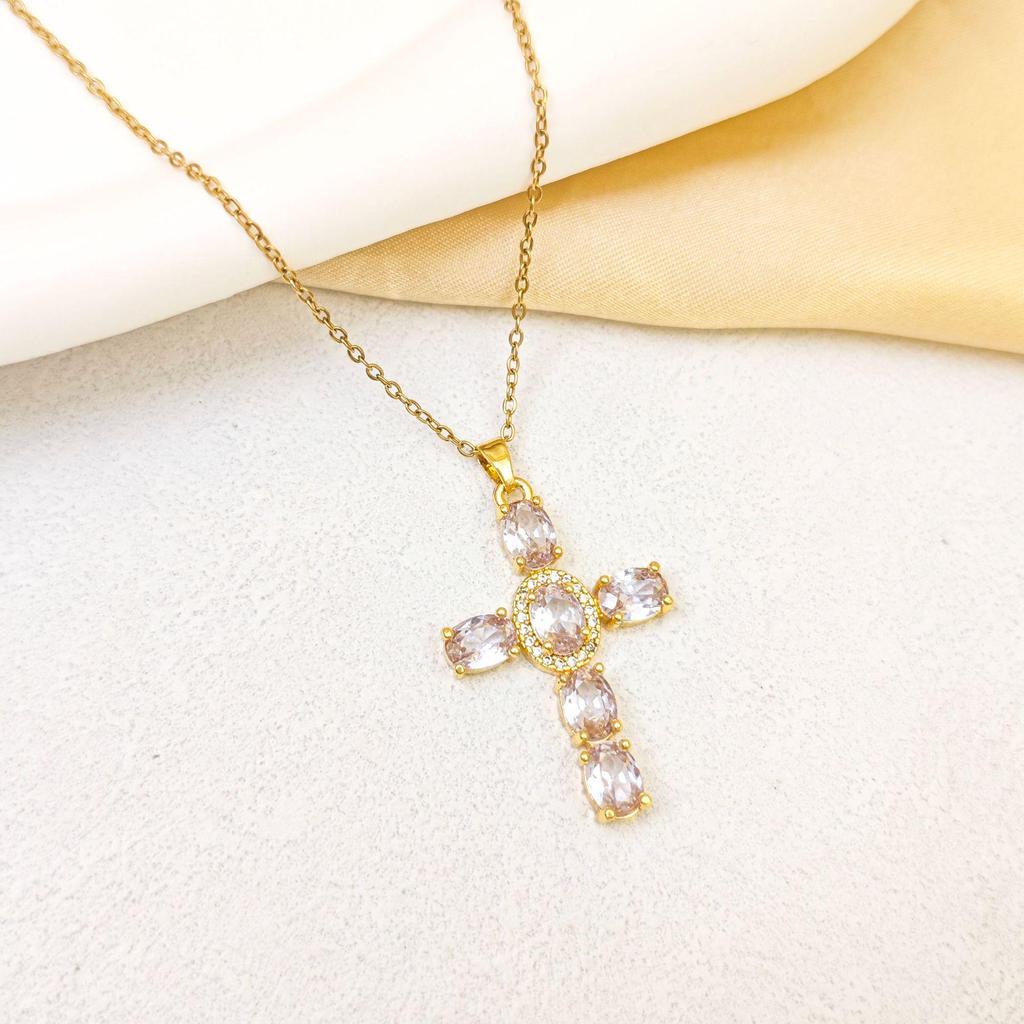 Women's Gold-Plated Copper Necklace: Luxury Fu Lu Pendant Clavicle Chain - Versatile Fashion Accessory