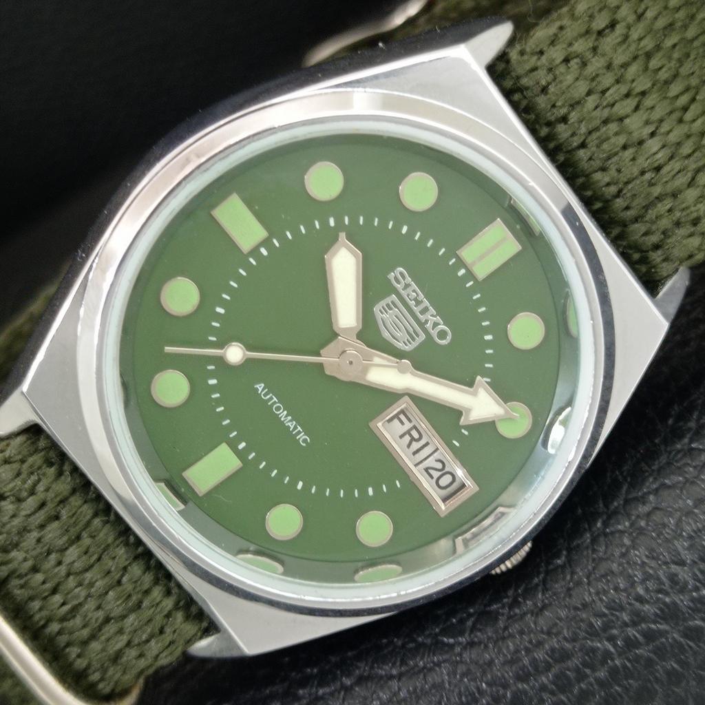 ЯПОНСКИЕ ВИНТАЖНЫЕ ОТРЕМОНТИРОВАННЫЕ АВТОМАТИЧЕСКИЕ МУЖСКИЕ ЧАСЫ SEIKO 5 С ЗЕЛЕНЫМ ЦИФЕРБЛАТОМ a444468-1 gray