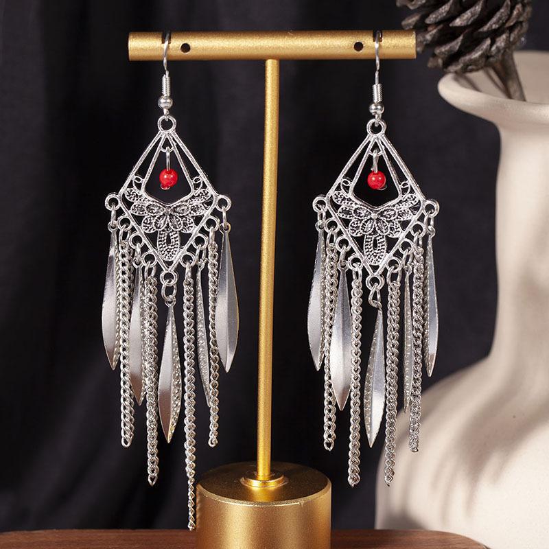 European, American and Bohemian Hollow Bead Fringed Earrings, High-end Retro Ethnic Style Earrings, Fashionable Long Earrings.