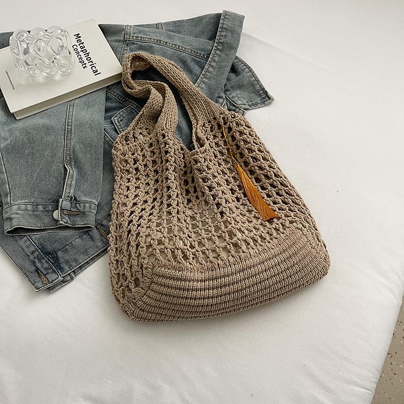 

2024 new retro woven bag large capacity commuter casual solid color simple knitted bag women s tote bag хакі