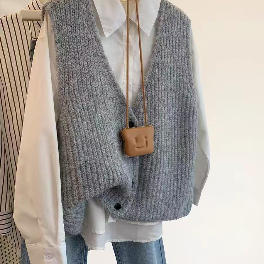 Korean new thick needle retro simple single-breasted sleeveless stacked knitted vest women commuting knitted outer women