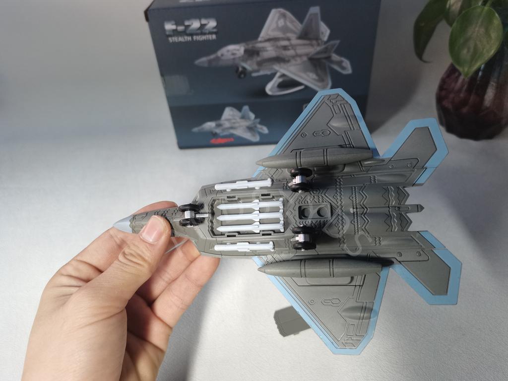 1/100 Scale Aircraft F22 Fighter Toy Model Plane ABS Military Model Building Toys For Kids 3D Puzzle Assembly Miniature Airplane