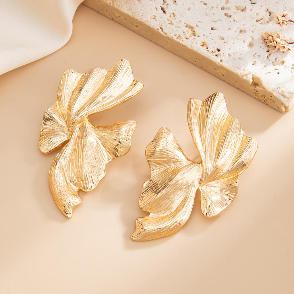 Salircon Vintage Exaggerated Irregular Folds Flower Metal Dangle Earrings Women Punk Geometric Drop Earring Jewelry Accessories