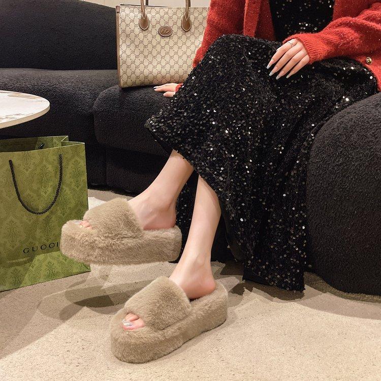Thick-bottomed one-word fluffy slippers for women, new autumn and winter fashion home slippers for women