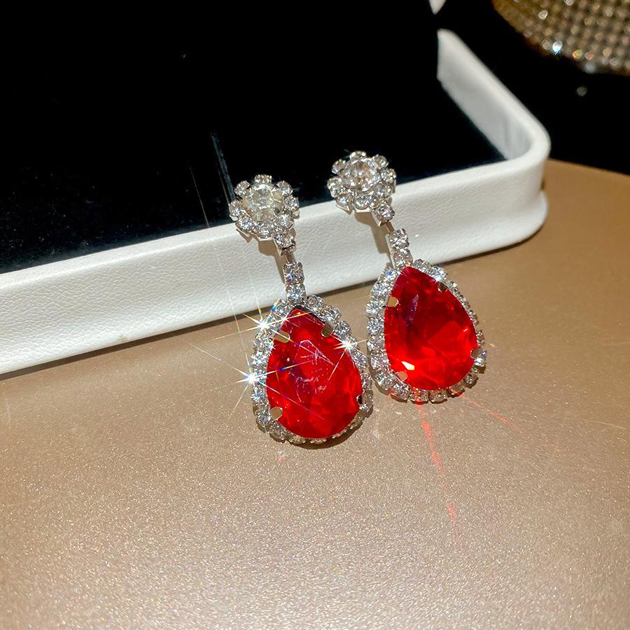 Retro court style diamond-set oval lace earrings light luxury stud earrings exquisite earrings women