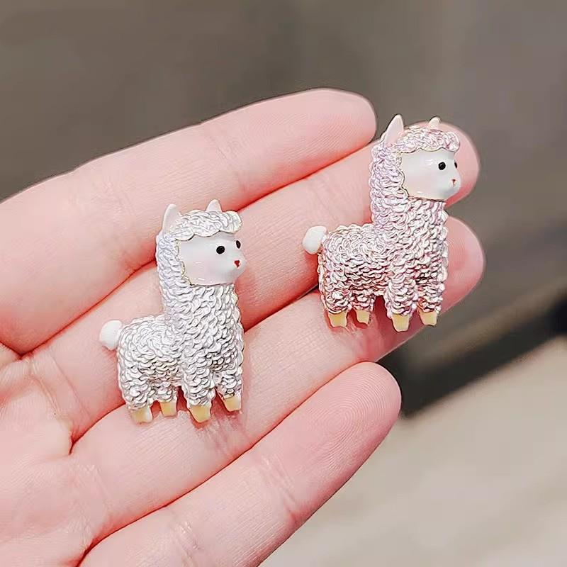 Schattige Schaap Alpaca Vormige Broche Eco-vriendelijke Legering Reversspeld Mode Decoratie voor Verjaardagsfeest Bruiloft Leuk Cadeau voor Vriendinnen