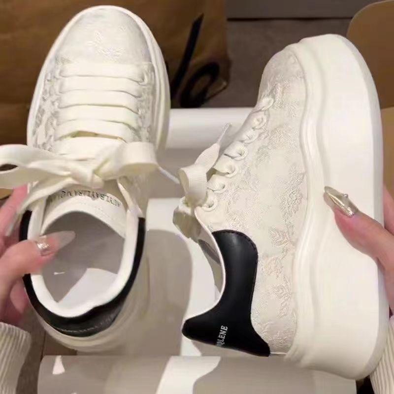 

Новые китайские туфли с вышивкой в старинном стиле, маленькие белые туфли для женщин, новые универсальные туфли на платформе Muffin, повседневные туфли для женщин 40