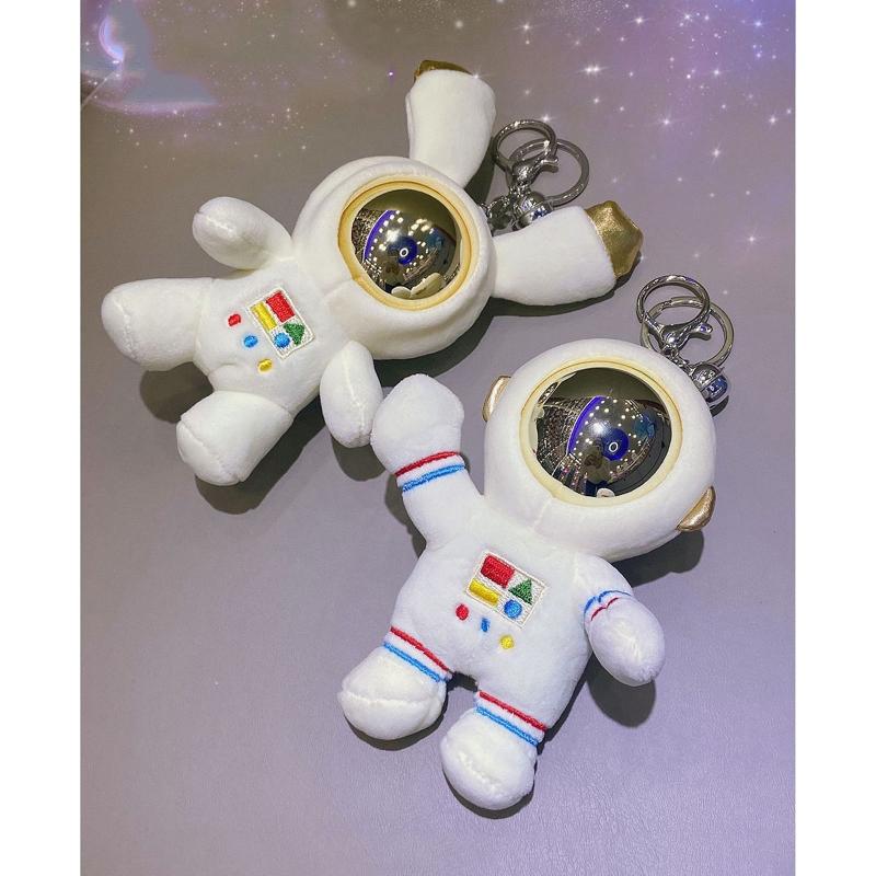 Süßer Plüsch-Astronauten-Schlüsselanhänger Astronaut Weltraum Für Männer Frauen Anime Autozubehör Schultaschen-Anhänger Geschenk für Erwachsene Kinder