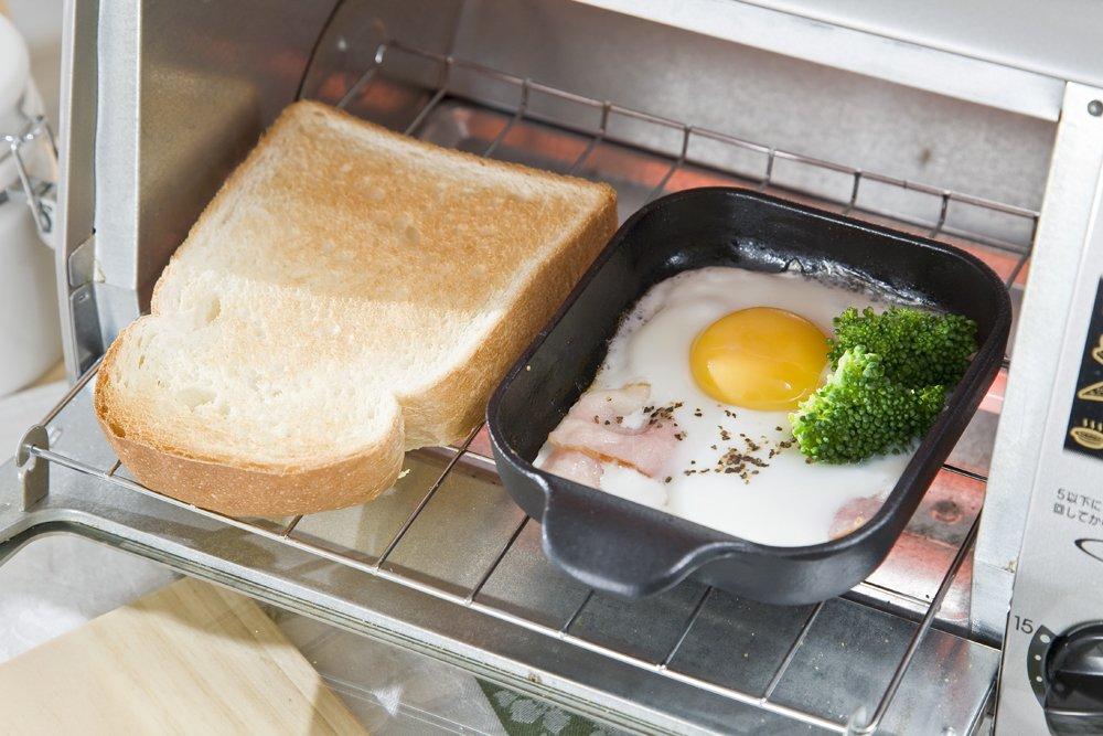Ikenaga Iron Works Plate Oven Toaster 101468 Black Size: Approx. 16 x 11.5 x 3cm (H), Wooden Base: 15 x 12 x 1cm (H)