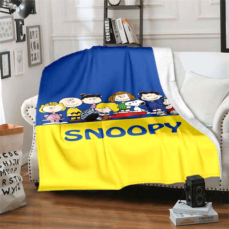 Warm blanket, Snoopy cartoon pattern, comfortable nap blanket, soft and skin-friendly, a great gift for friends and family.