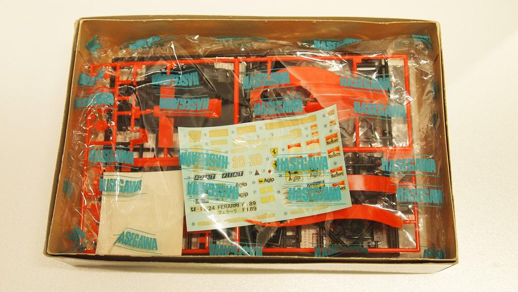 Hasegawa Ferrari F189 Early 1/24 model/Marlboro