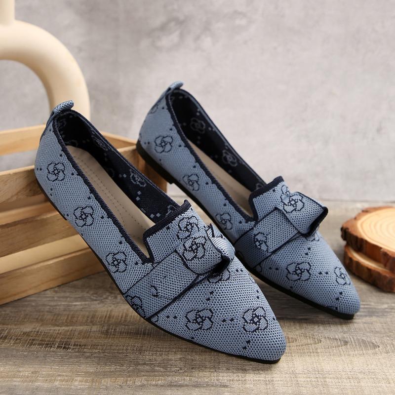 Fashion New Women's Knitted Slip on Flats Breathable Comfortable Solid Color Walking Shoes Casual Pointed Toe Walking Sneakers Loafers