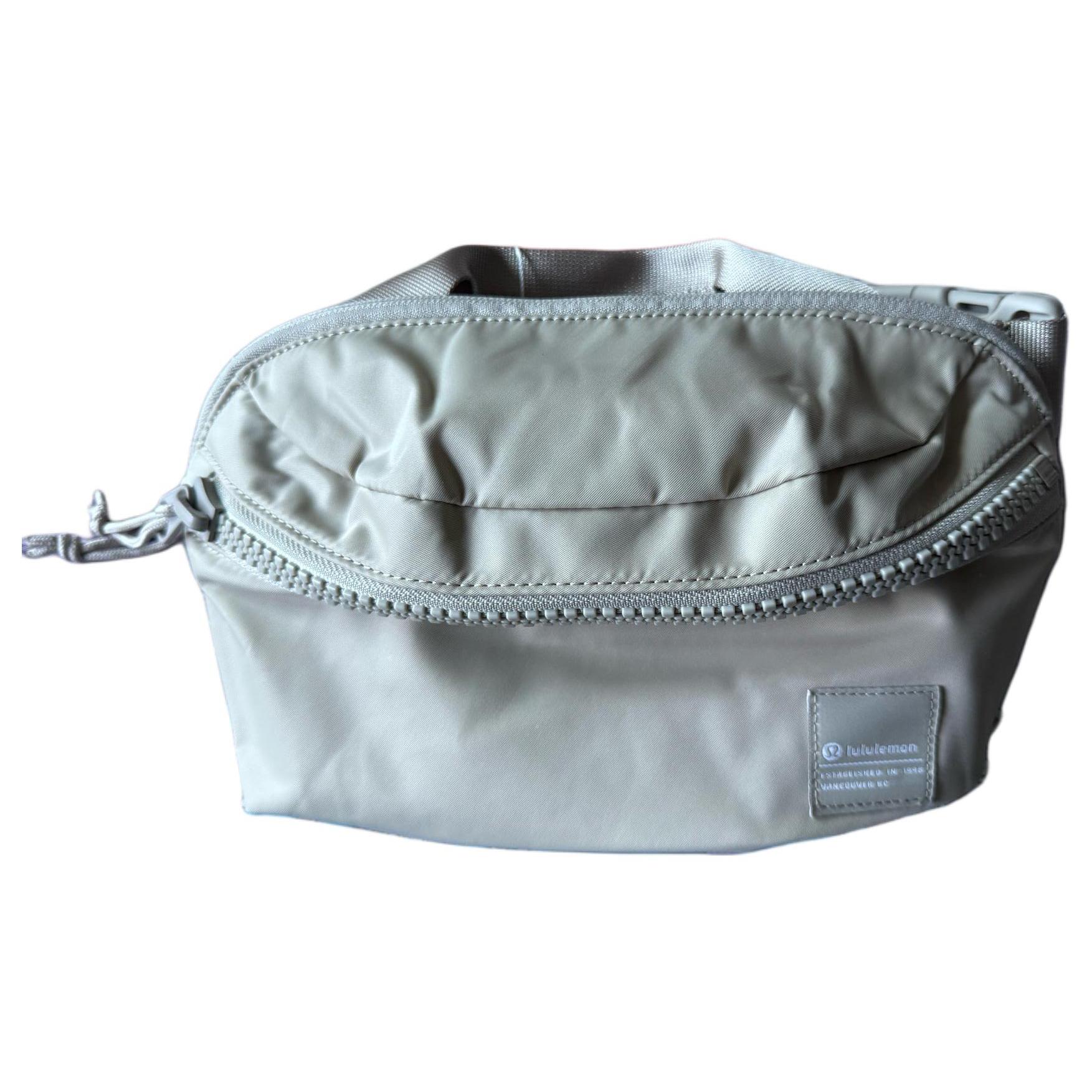 Lululemon All Day Essentials 25L Brand Logo Zipper Waist Bag Unisex Waist Bag Linen White LU9B13S-RWLI-WHTO Raw Linen Albumin 23780₽