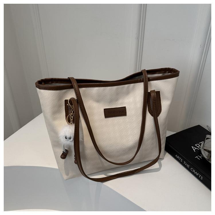 Fashion Student Bag Large Capacity Pu Shoulder Bag With Zipper Closure For School And Work
