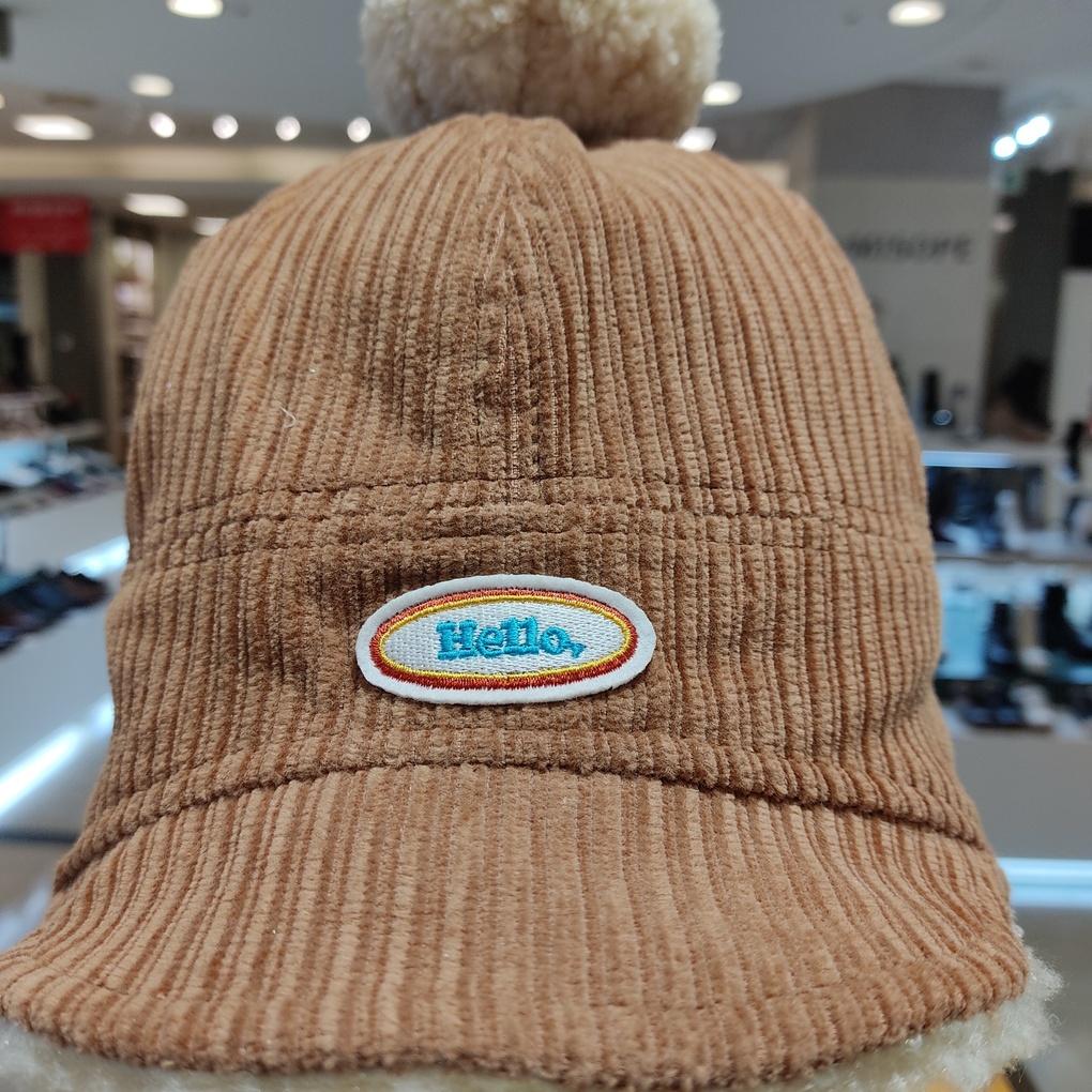 Capten Elle (Authentic) Pogle Mustang Bonnet Winter Hat ELC6UAE019