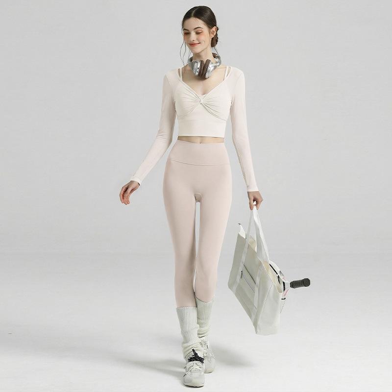 2026 Women's Long Sleeve Mesh Yoga & Pilates Fitness Set with Chest Pads