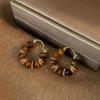 1 Pair Gold Plating Dripping Coffee Color Tiger's-eye Stone Round U-shaped Hoop Earrings for Women Vintage Ear Buckles Fashion Jewelry