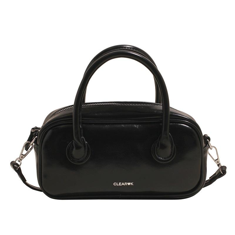 Premium texture simple casual commuter handbag women's 2025 spring new trend versatile messenger pillow bag