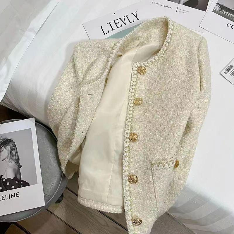Französische kleine duftende temperamentvolle Berühmtheit Tweedjacke Damen Herbst und Winter Neu Koreanische Version Beige Vielseitiges Oberteil Damenbekleidung