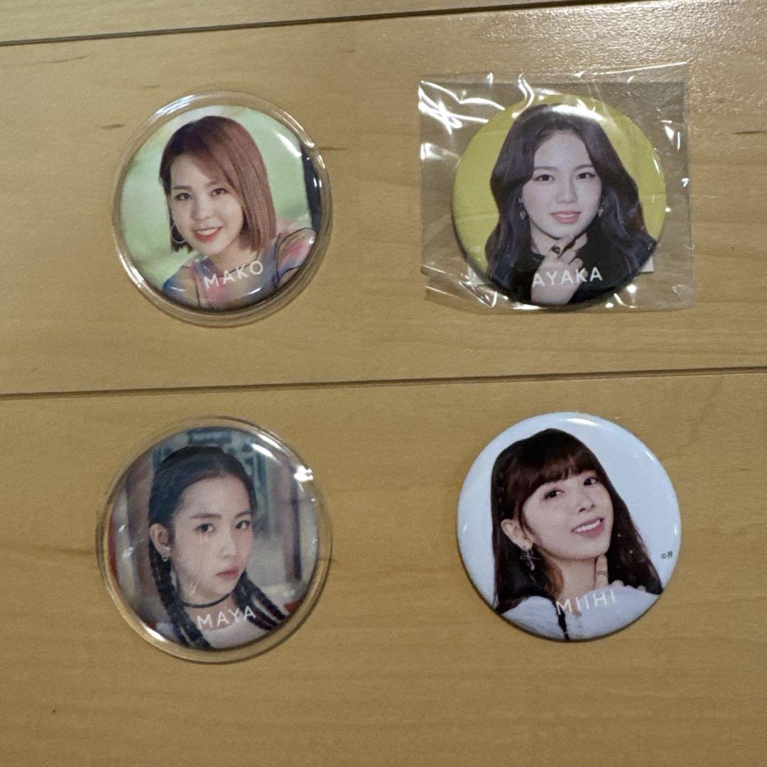 

[USED] Niziu can badge