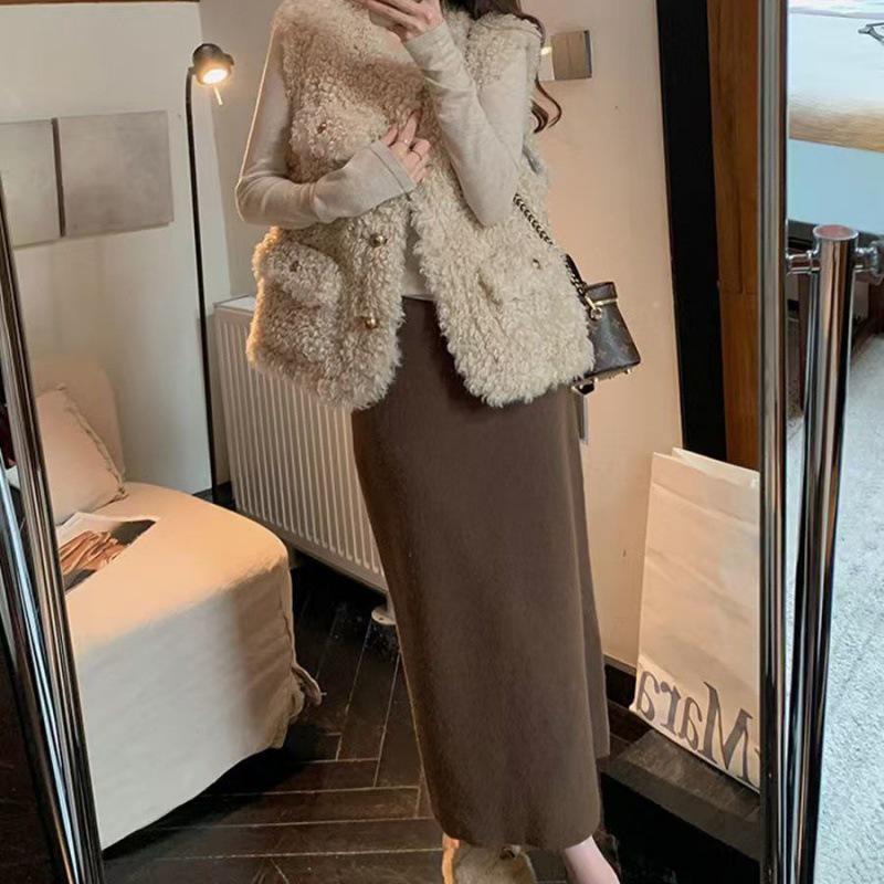 Women's 2024 Winter Fashion Lambswool Vest Coat - Thickened, Fragrant Style