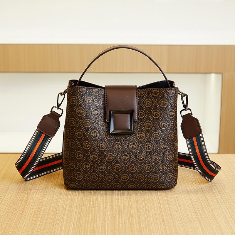 New simple and fashionable printed handbag popular commuter versatile women's bag large-capacity high-end bucket bag
