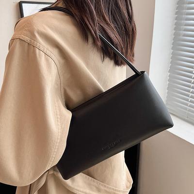 Xiaohongshu Live Broadcast Women's Bags Are Popular This Year, Women's High-end Sense Messenger Niche Design Single Shoulder Armpit Bag