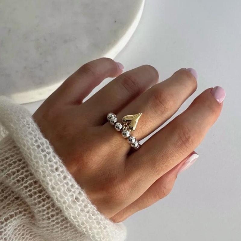Fashionable Geometric Heart Pendant Ring Stainless Steel Elastic Rope Round Bead Jewelry for Parties and Everyday Wear