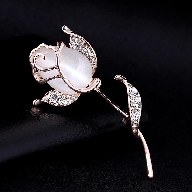 Beliebte Mode Opal Strass Legierung Rose Brosche Pin Brosche Damen Kleidung Zubehör