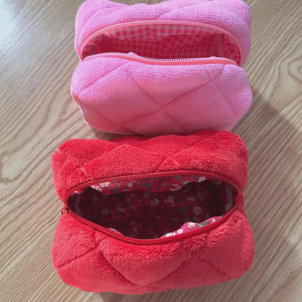 New Style Girly Macaron Cosmetic Bag: Large Capacity Plush Wash Bag
